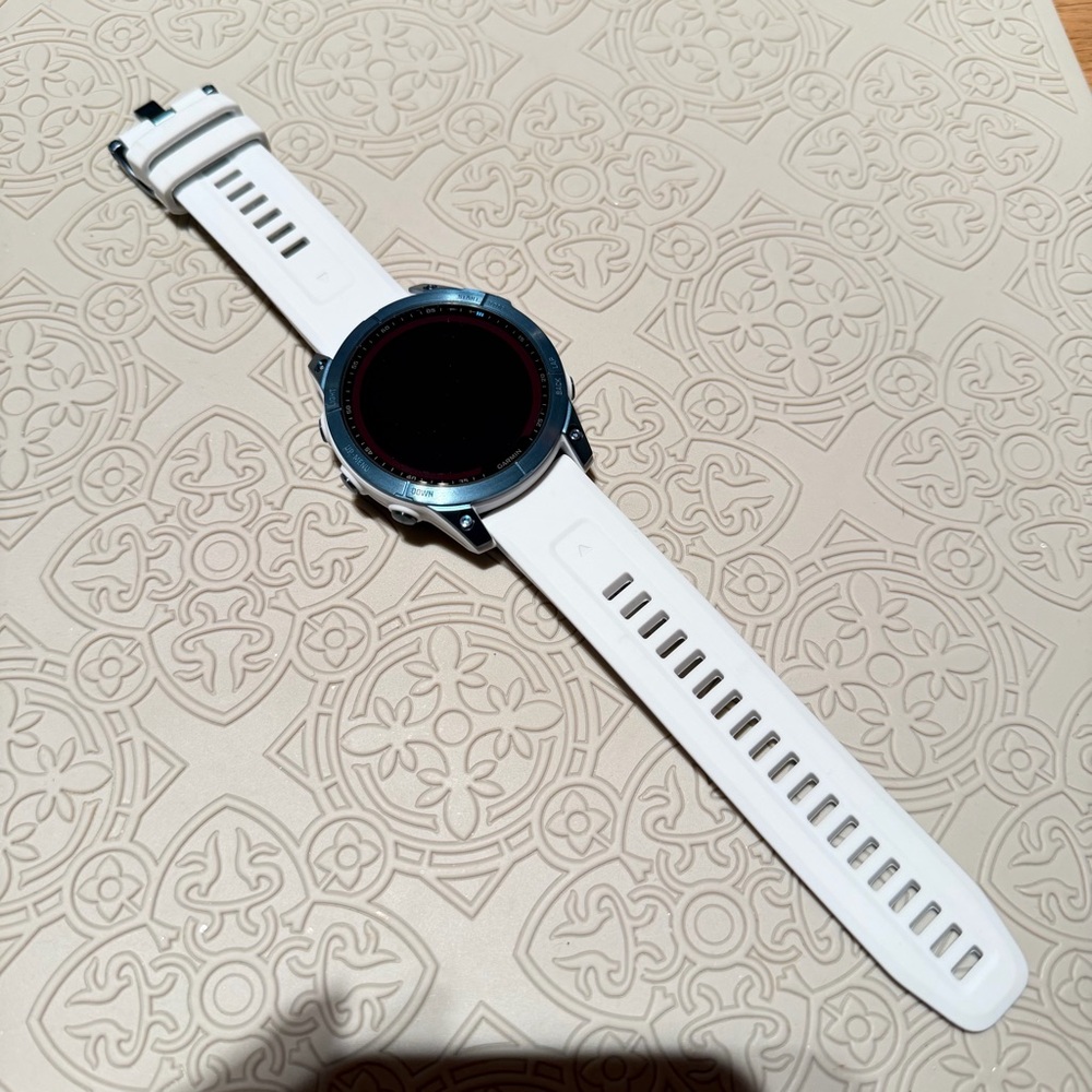 Garmin Fenix 7 Sapphire Solar White Band Adventure GPS Smartwatch - Picture 5 of 11